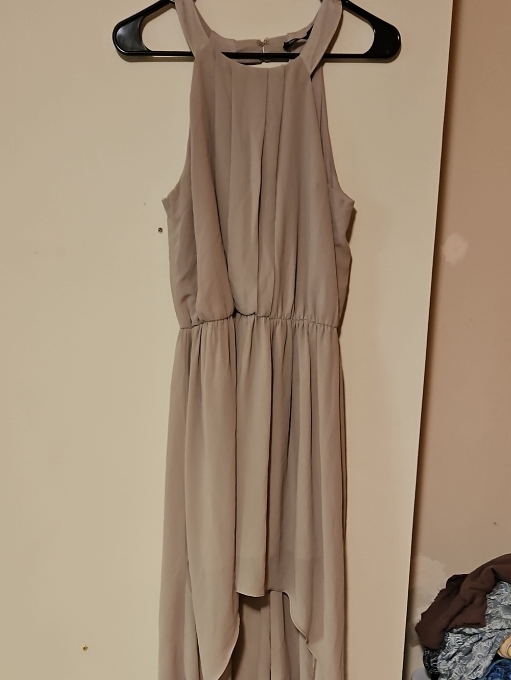 Doe & Rae High-Low Sleeveless Dress in Taupe Gray